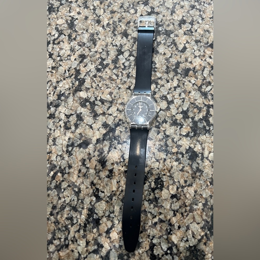 SWATCH Black Rubber Strap Silver Dial Watch Flat face